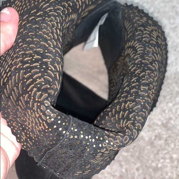 Ugh booties - Picture 7 of 7